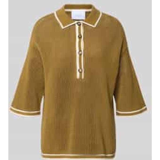 Gebreid shirt met polokraag en knoopsluiting curated by Anna Schürrle