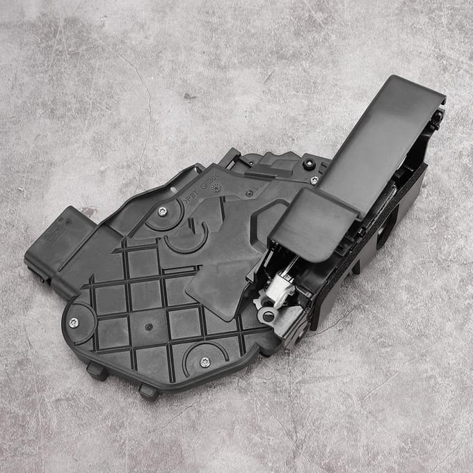 Deurslotactuator Voor Links LR011277 Past voor Land Rover Freelander 2 L359 20062014 black