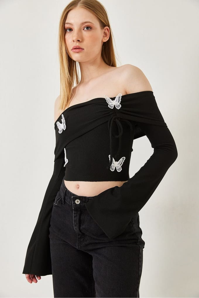 Geborduurde Crop Blouse met Madonna Kraag