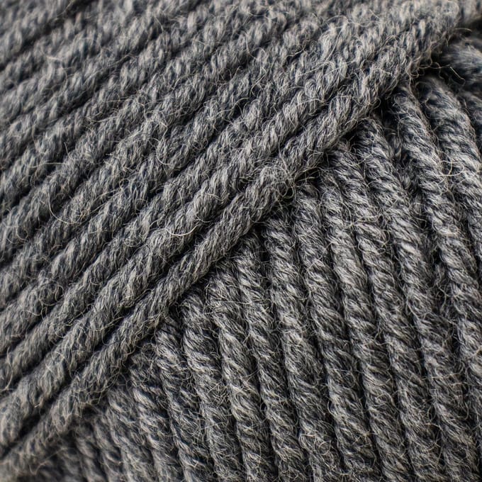 Brei-Haakgaren Luca-s - Supersoft 100% Merino - 06 - Middle Grey - Middengrijs - bol van 50 gram