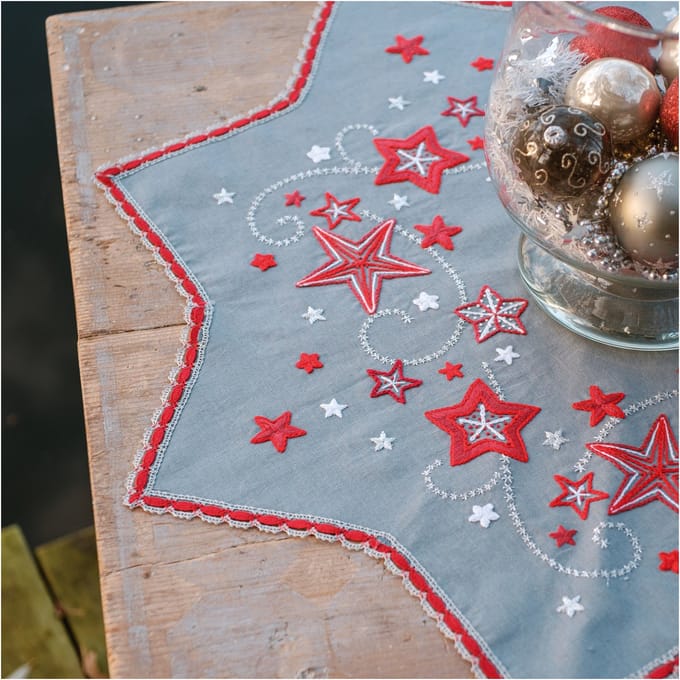 Vervaco - Vorm tafelkleed kit - 75 x 75cm - Kerst - Dancing Stars - PN-0222391