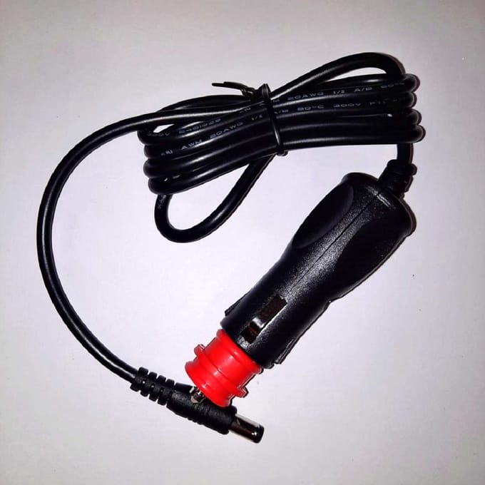 Xsarius 12 Volt (sigarettenplug) voeding adapter