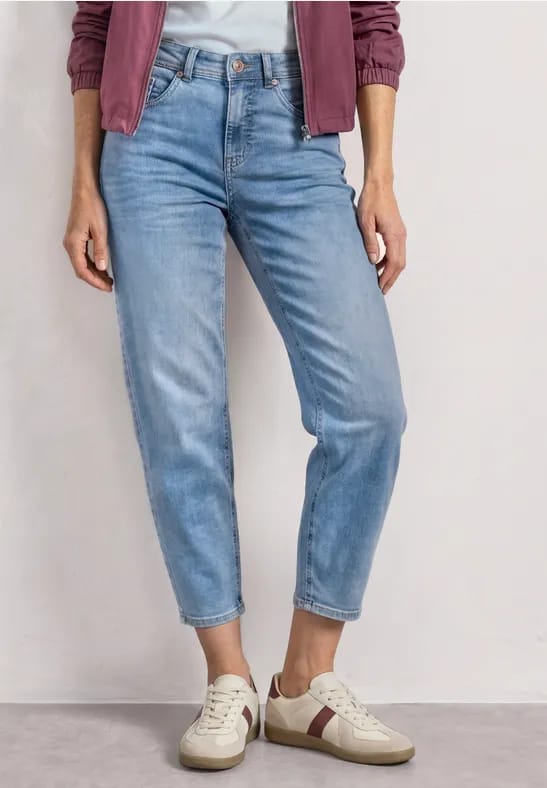 High Waist Barrel Leg jeans in Loose Fit
