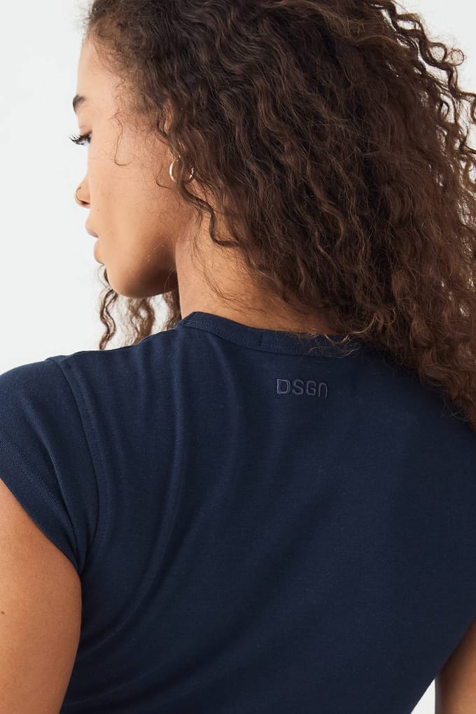 Dames DSGN Studio Geborduurd Korte Mouwen Top | Navy | Maat: 2XL