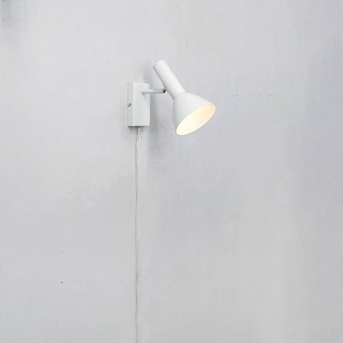 Markslöjd Wandlamp Metro, wit, met kabel en stekker