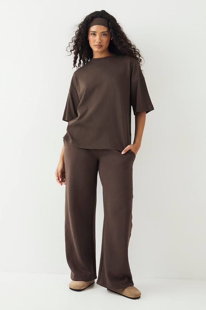 Dames DSGN Studio Diepe Tailleband Wijde Pijp Jogger | Espresso | Maat: Medium