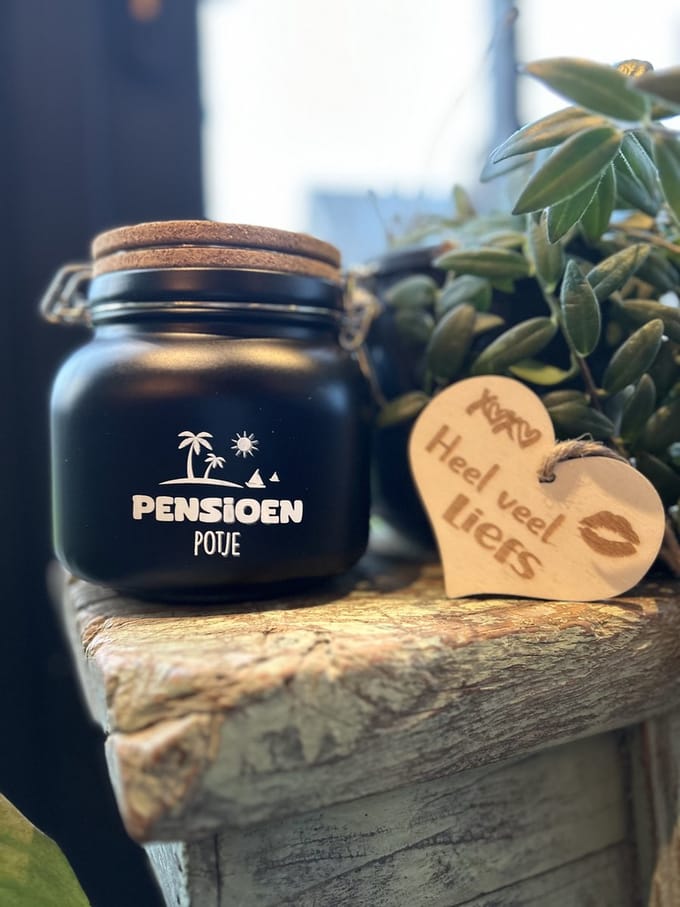 Creaties van Hier - Luxe Spaarpot met houten hartje - Pensioen - Glas