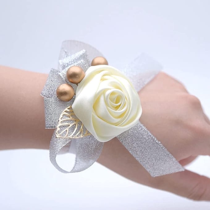 Polsbloem Bruidsmeisje - Bruidskorset Armband - Bruiloft Accessoire - Elegant Bloemendesign - 6 x 10 x 4 cm - Beige