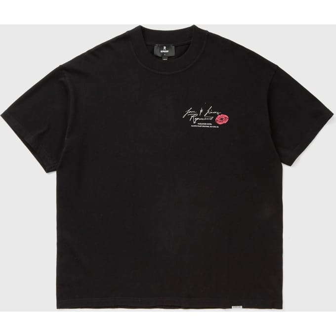 LOVE AND KISSES TSHIRT