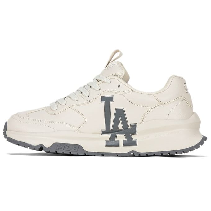 MLB Chunky Runner Basique Cuir Confortable Polyvalent Rétro Décontracté Course à Pied Augmentant la Hauteur Basse Top Chaussures de Papa Baskets Unisexe Beige 3ASHCRB3N-07IVS 38.5 gray