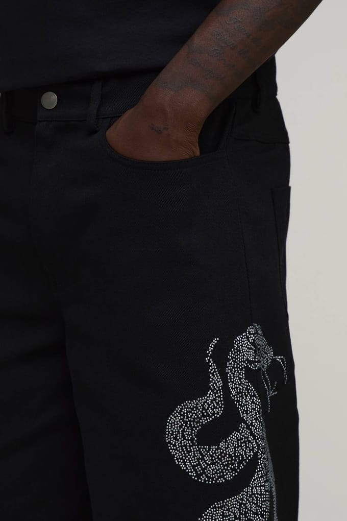 Relaxed Fit Longline Short Met Strass Slangenmotief | Black | Size 34