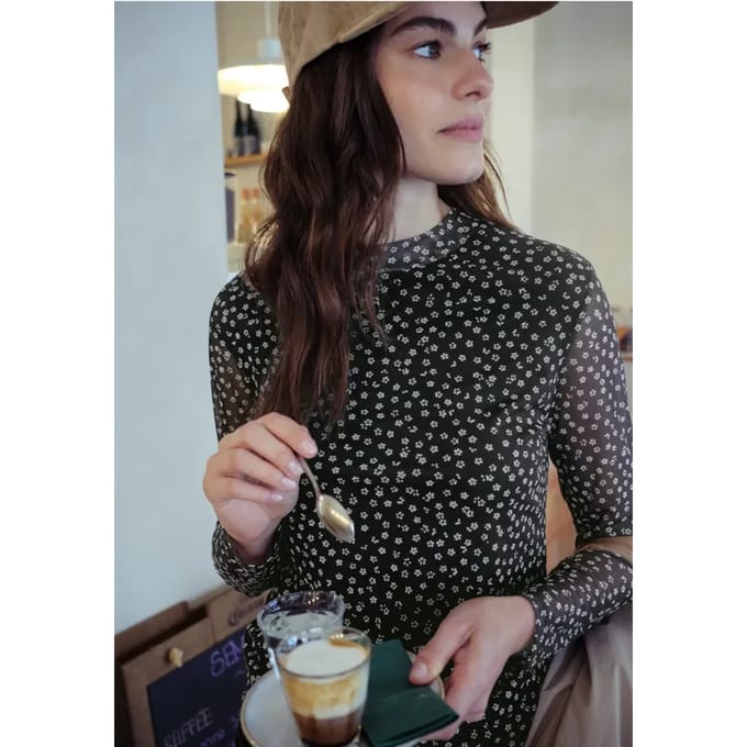 Shirt van mesh met patroon