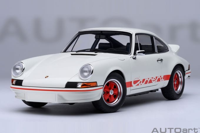 AUTOart 1/18 Porsche 911 Carrera 2.7 RS, Grand Prix White with Red stripes