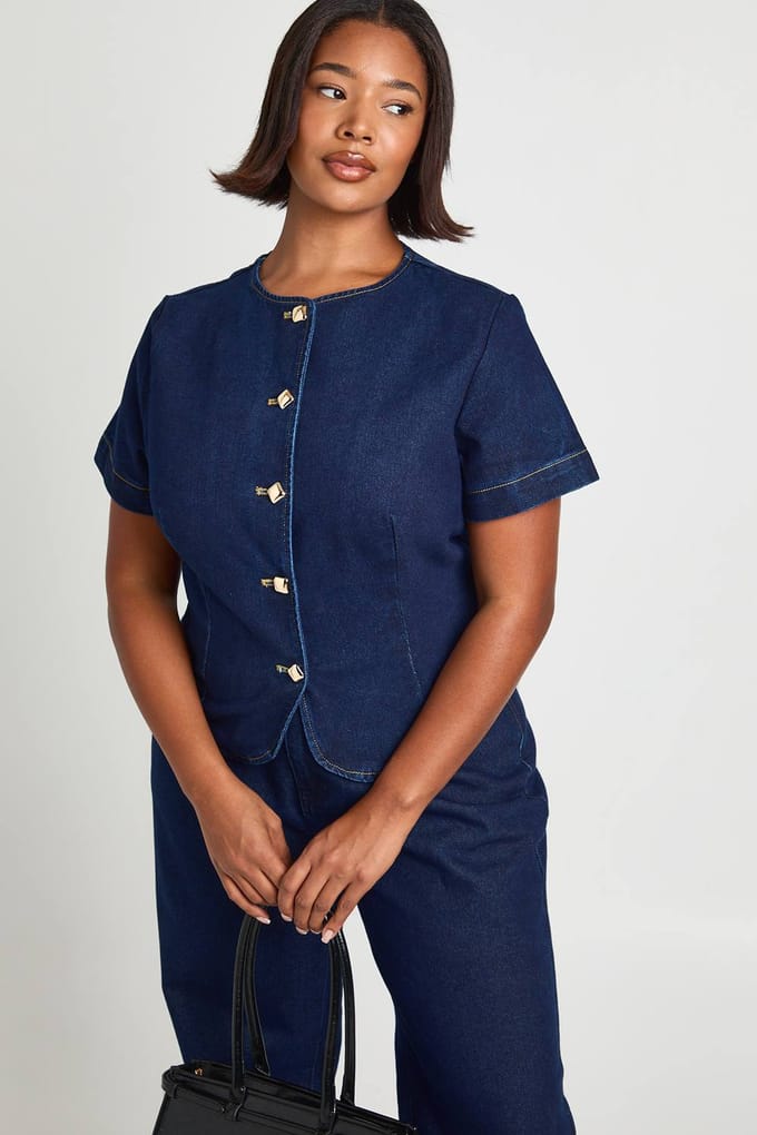 boohoo Dames Plus Gouden Knoop Korte Mouw Denim Top | Indigo | Maat: 44