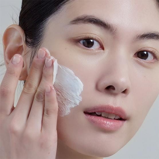 Sulwhasoo - The Ultimate S Enriched Cleansing Foam 2025 Version - 150ml