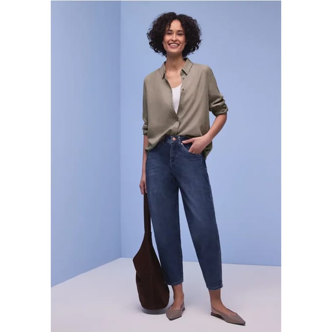 Overhemdblouse met getapete details