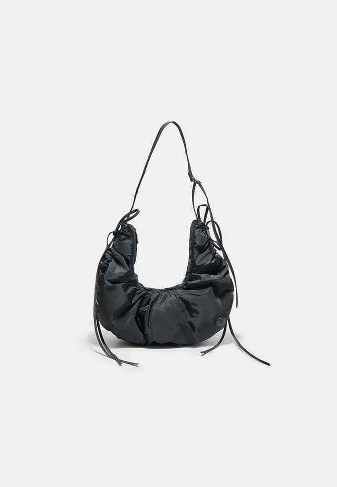 Stradivarius Geweven schoudertas met plooien  Zwart OS