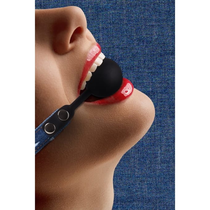 Ouch Siliconen Ball Gag - Met Ruwe Denim Bandjes - Blauw