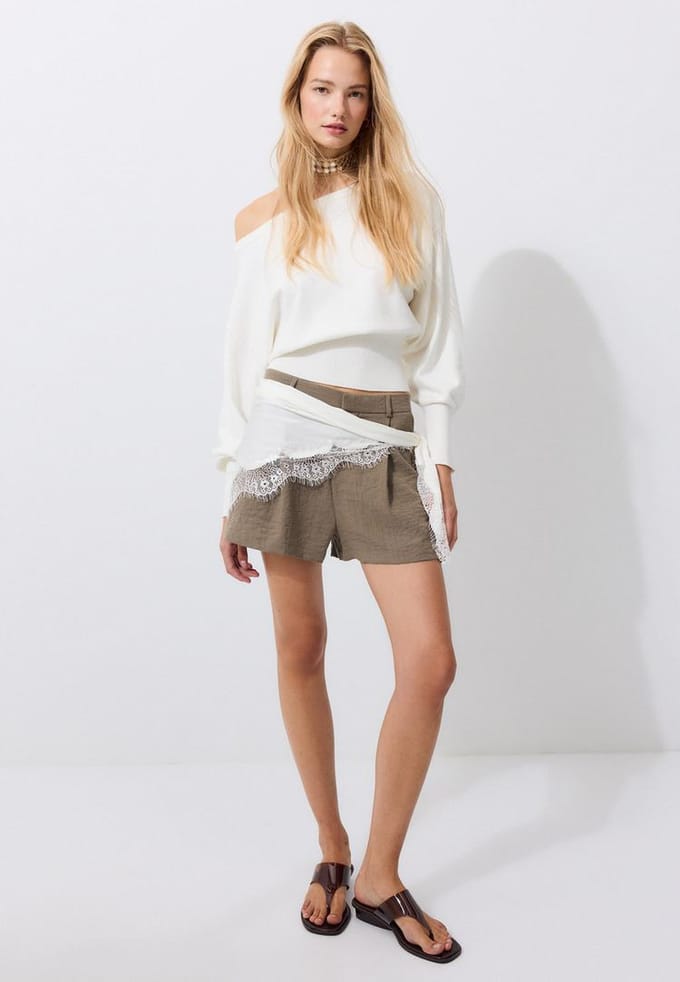 Stradivarius Asymmetrische trui met ribboord  Ecru M