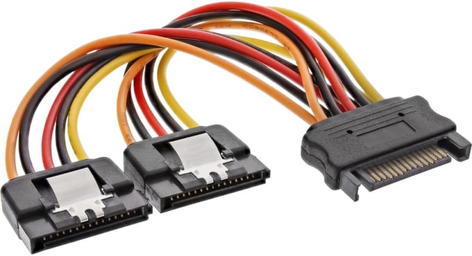 InLine® SATA power Y-kabel, SATA female naar 2x SATA ST met kabelschoen, 0,15m
