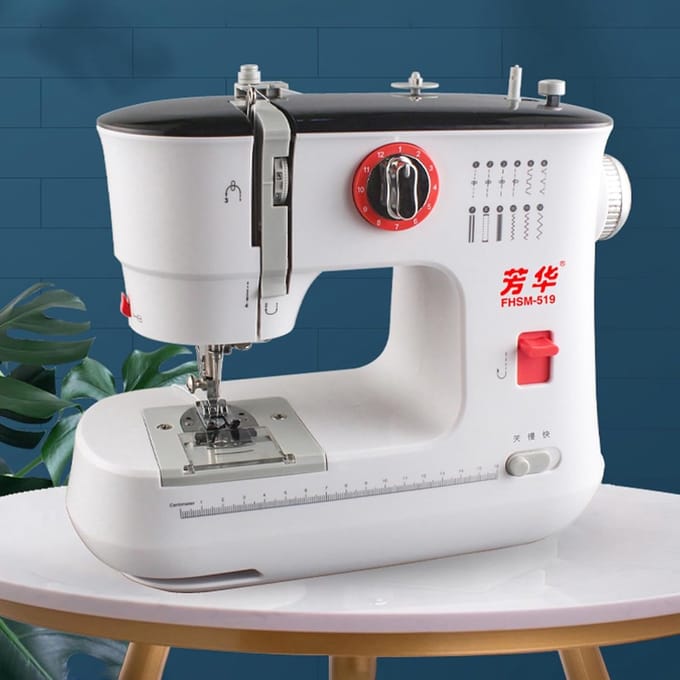 Naaimachine - Elektrische machine - Kleding repareren - 12 naaistijlen - 30 cm breed - Wit