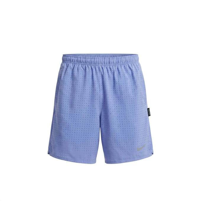 Nike dr-fit breathe challenger 7in 2-in-1 in de kleur blauw.
