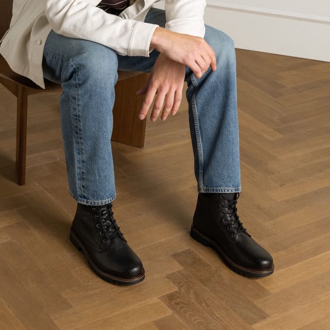 Manfield - Heren - Zwarte leren veterboots - Maat 43