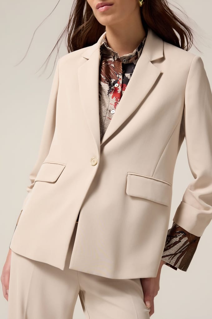 Oltre Single-breasted Blazer In Fluid Fabric Beige Maat: 40 | Blazers Outlet | Dames | Beige