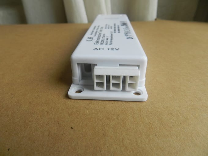 Elektronische trafo 105W LET OP alleen geschikt voor AMP aansluiting
