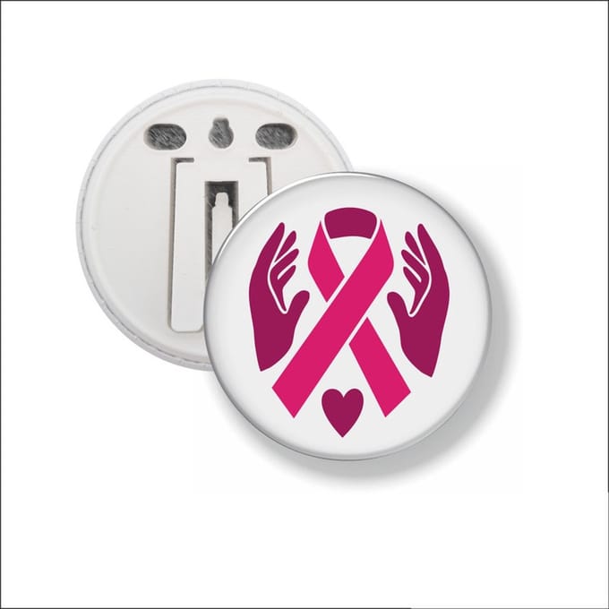Button Met Clip 58 MM - Pink Ribbon Met Handen