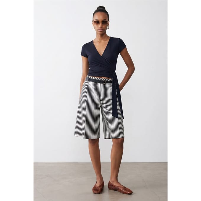 Crop Wrap Blouse met Strikdetail