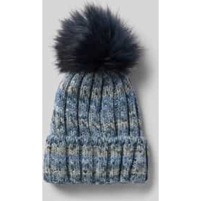 Gebreide muts met wol en pompon