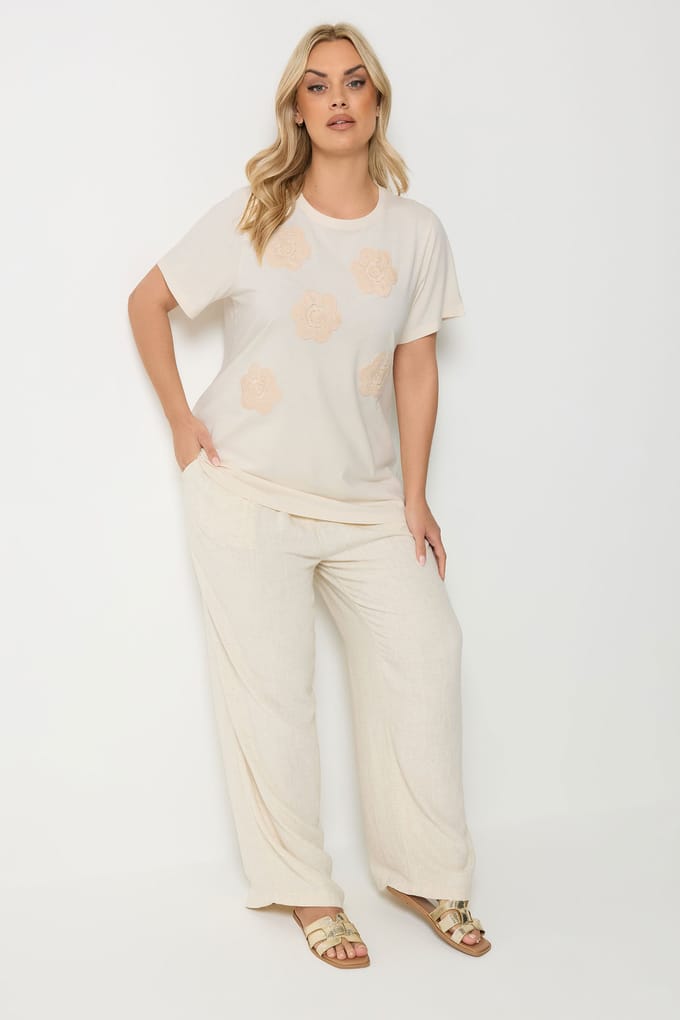 Yours Crèmekleurige Tshirt Met Madeliefjesapplicatie Size 48