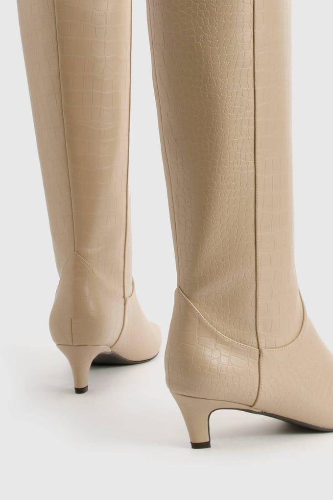 boohoo Dames Croc Low Heel Kniehoge Laarzen | Nude | Maat: 38
