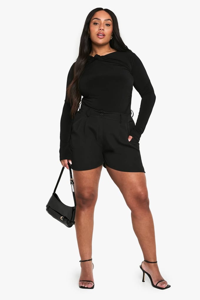 boohoo Dames plus twistdetail met ruching bodysuit | Black | Maat: 28