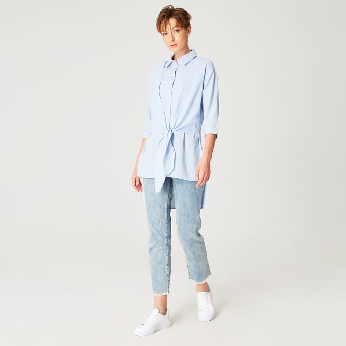 Lang shirt met geknoopte panelen vooraan