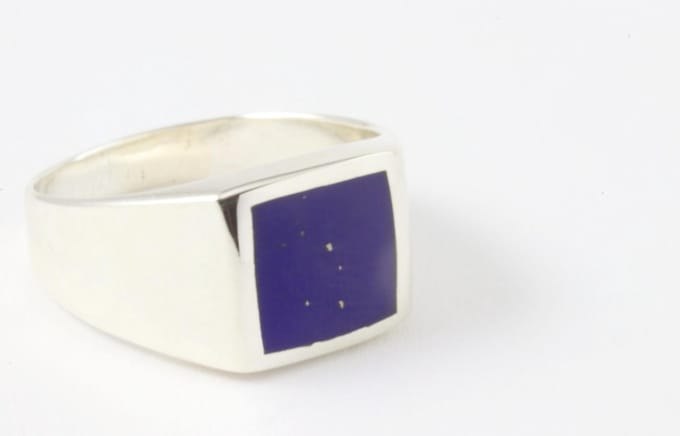 Zilveren zegelring met lapis lazuli - maat 19