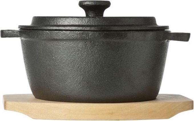 Cosy&Trendy Stoofpotje gietijzer 13,5 cm op houten plankje