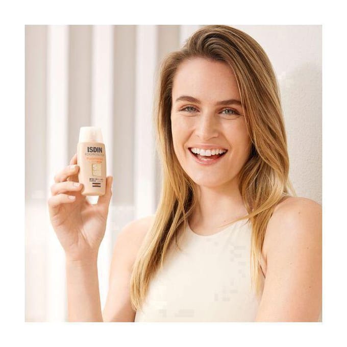Photoprotection - ISDIN - Fusion Water Color Light - SPF50 - 50 ml - Texture ultra-légère