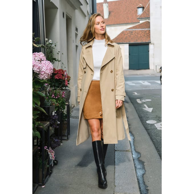 Regenachtige beige trenchcoat