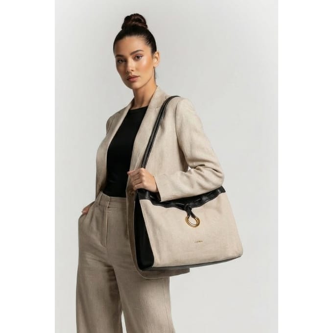 Coccinelle Leather Large Shoulder Bag In Beige And Black Taglia: OS | Borse a mano Outlet | Donna | Marrone