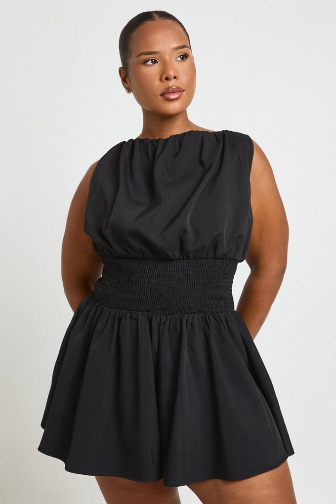 boohoo Dames Plus Playsuit Met Geshirred Taille | Black | Maat: 28