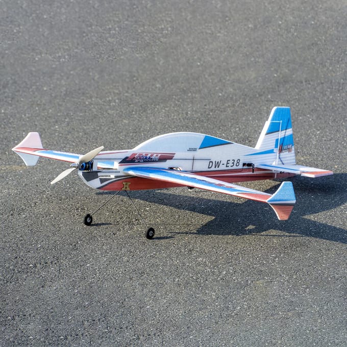 Dancing Wings Hobby E38 Extra-NG 1200mm Spanwijdte EPP Schuim 3D Sport Afstandsbediening Vliegtuig KIT/ KIT Type 1 blauw