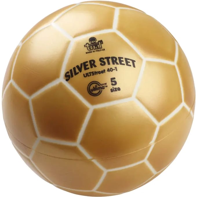 Straatvoetbal met bal Trial