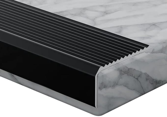 Aluminium Profiel - Trapprofiel Rand - Veilig Lopen - Antislip Groeven - 90 cm Lengte - Zwart