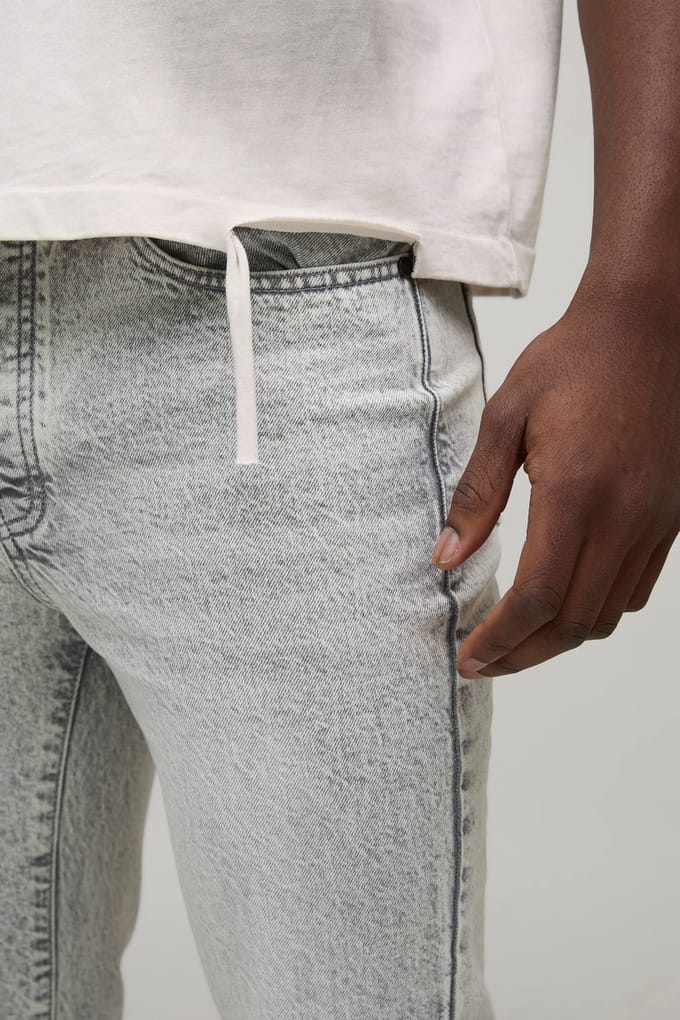 Slim Fit Uitlopende Gewassen Jeans | Ice Grey | Size 32R
