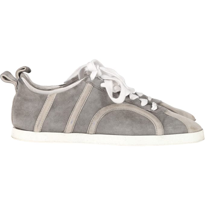 Totême vetersneakers in grijs suède