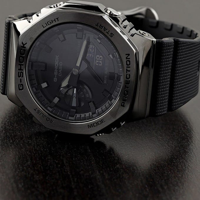 G-Shock G-Metal GM-2100BB-1AER Metal Covered Horloge