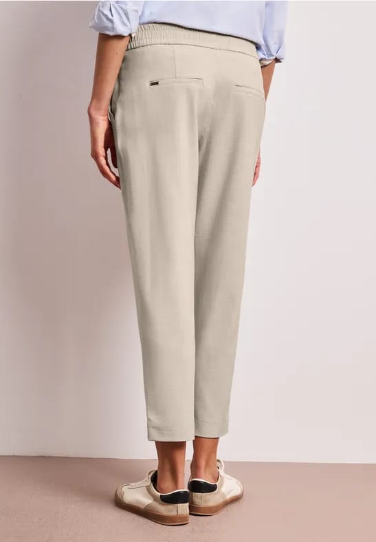Mid Waist Slim Legs broek met gesp