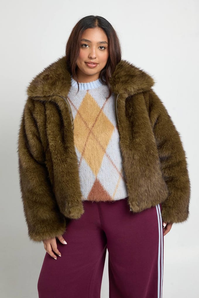 boohoo Dames Plus jasje met kraag van nepbont | Green | Maat: 28